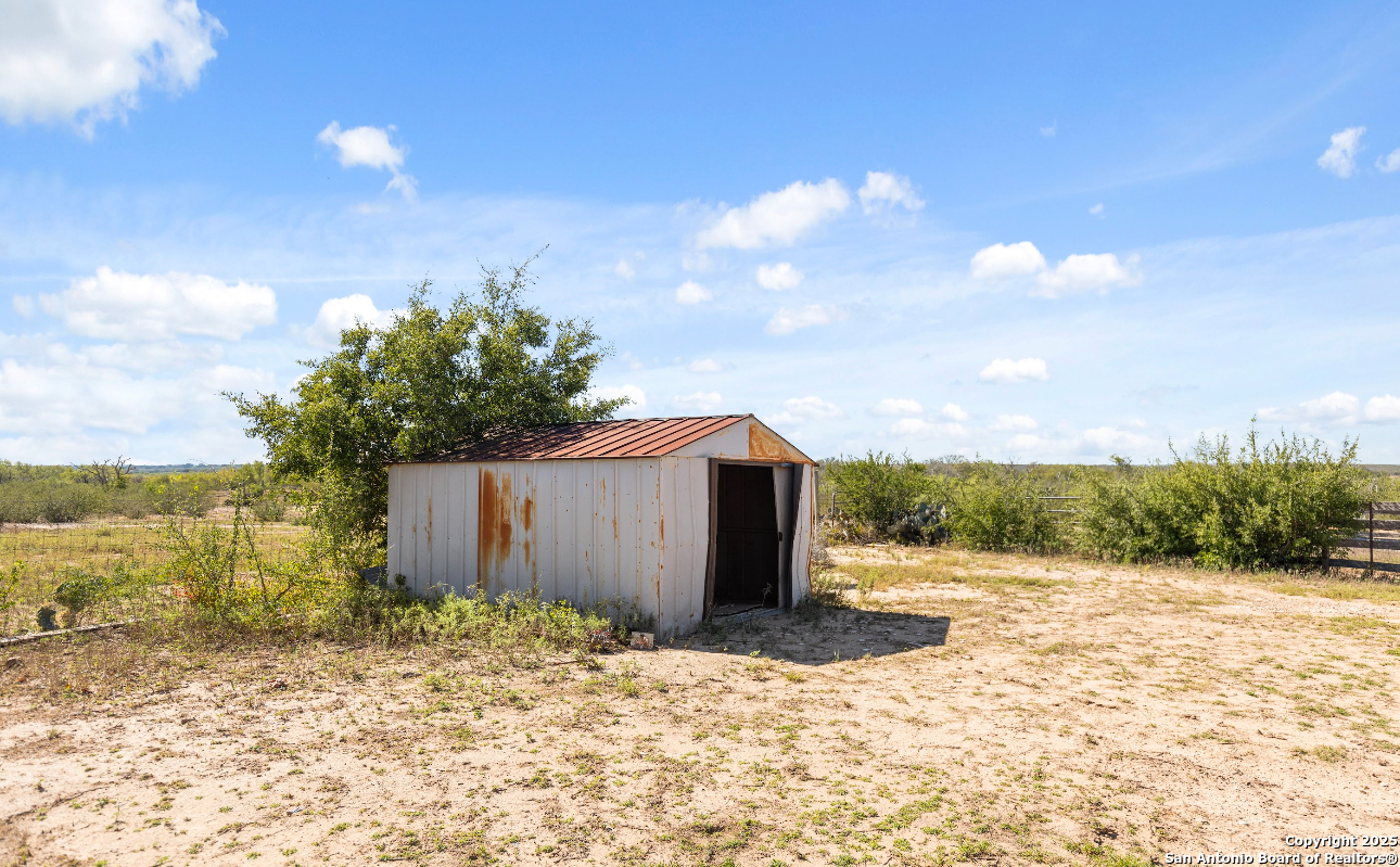 2198 CR 653, Devine, TX, 78016 | 1922049 | Realty Texas LLC