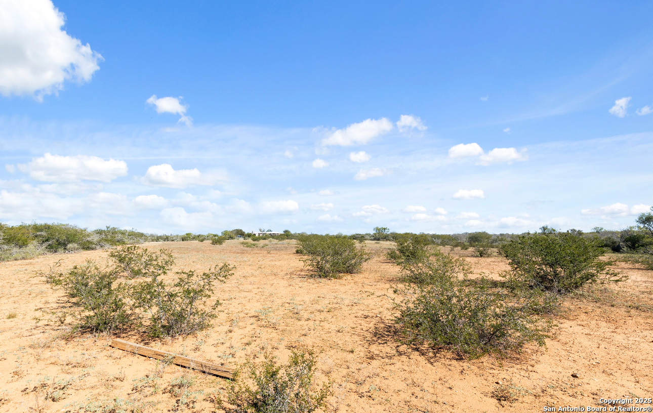 2198 CR 653, Devine, TX, 78016 | 1922049 | Realty Texas LLC