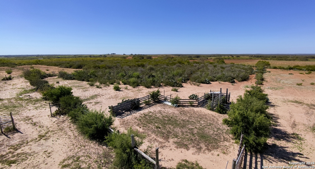 2198 CR 653, Devine, TX, 78016 | 1922049 | Realty Texas LLC