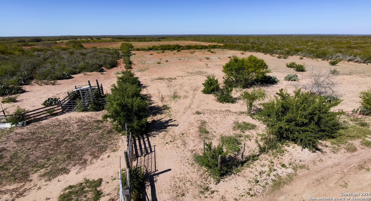 2198 CR 653, Devine, TX, 78016 | 1922049 | Realty Texas LLC