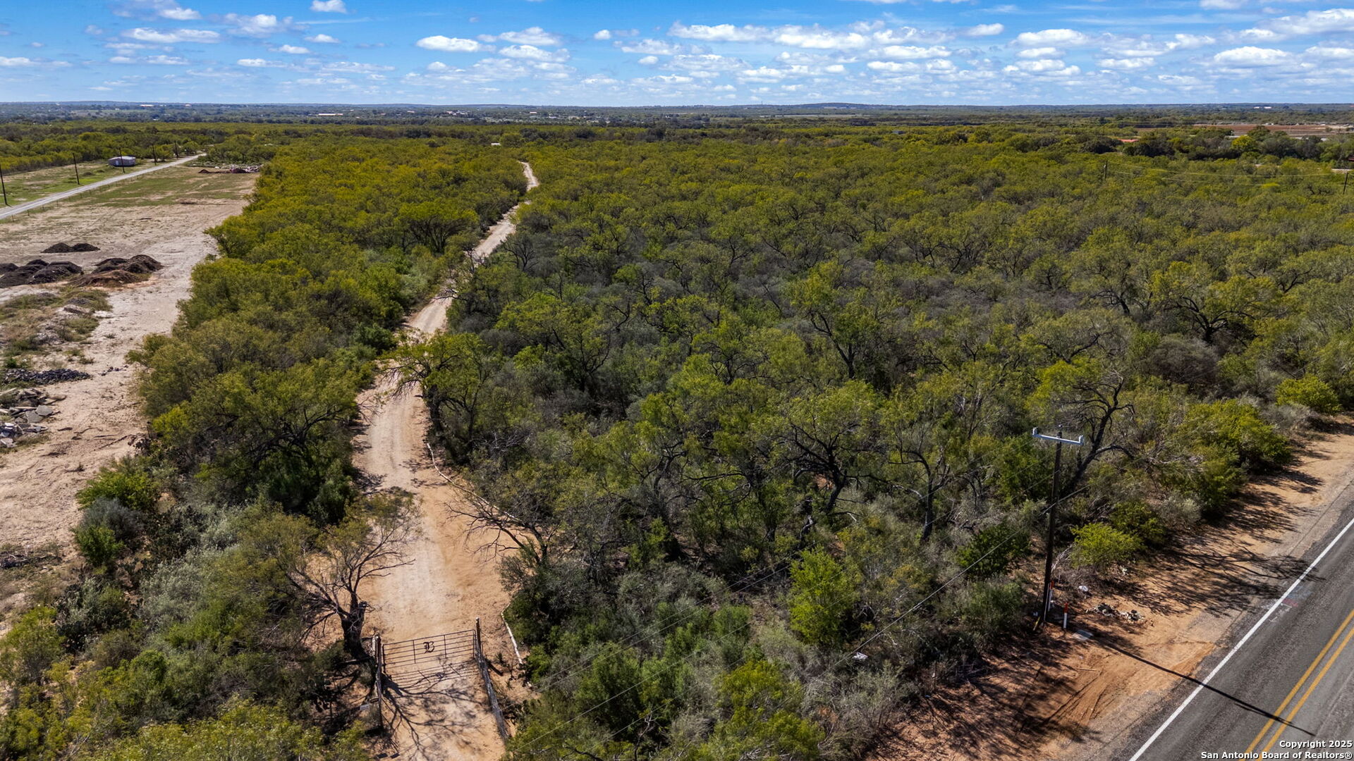 14350 Interstate 35, Von Ormy, TX, 78073 | 1919831 | Realty Texas LLC