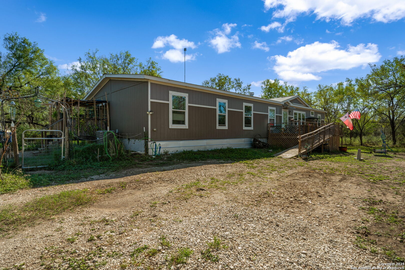 14350 Interstate 35, Von Ormy, TX, 78073 | 1919831 | Realty Texas LLC