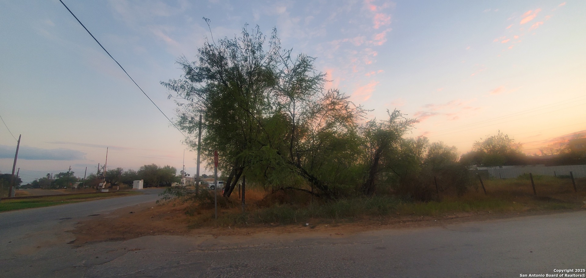 403 S Front, Cotulla, TX, 78014 | 1924755 | Realty Texas LLC