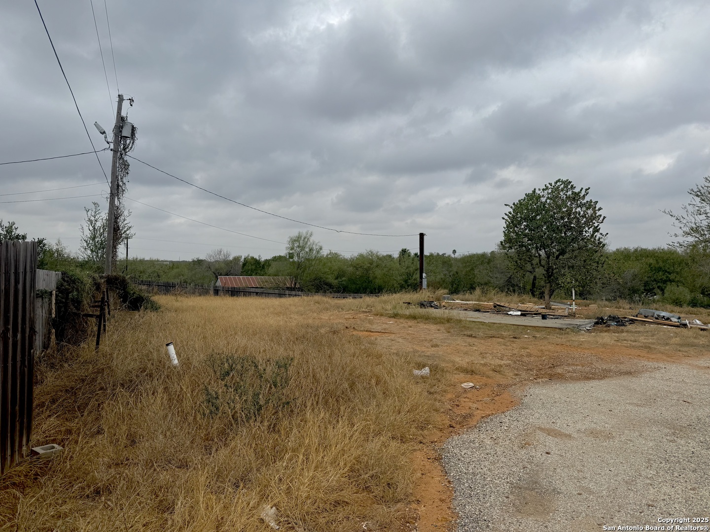 103 oleander, Cotulla, TX, 78014 | 1924823 | Realty Texas LLC