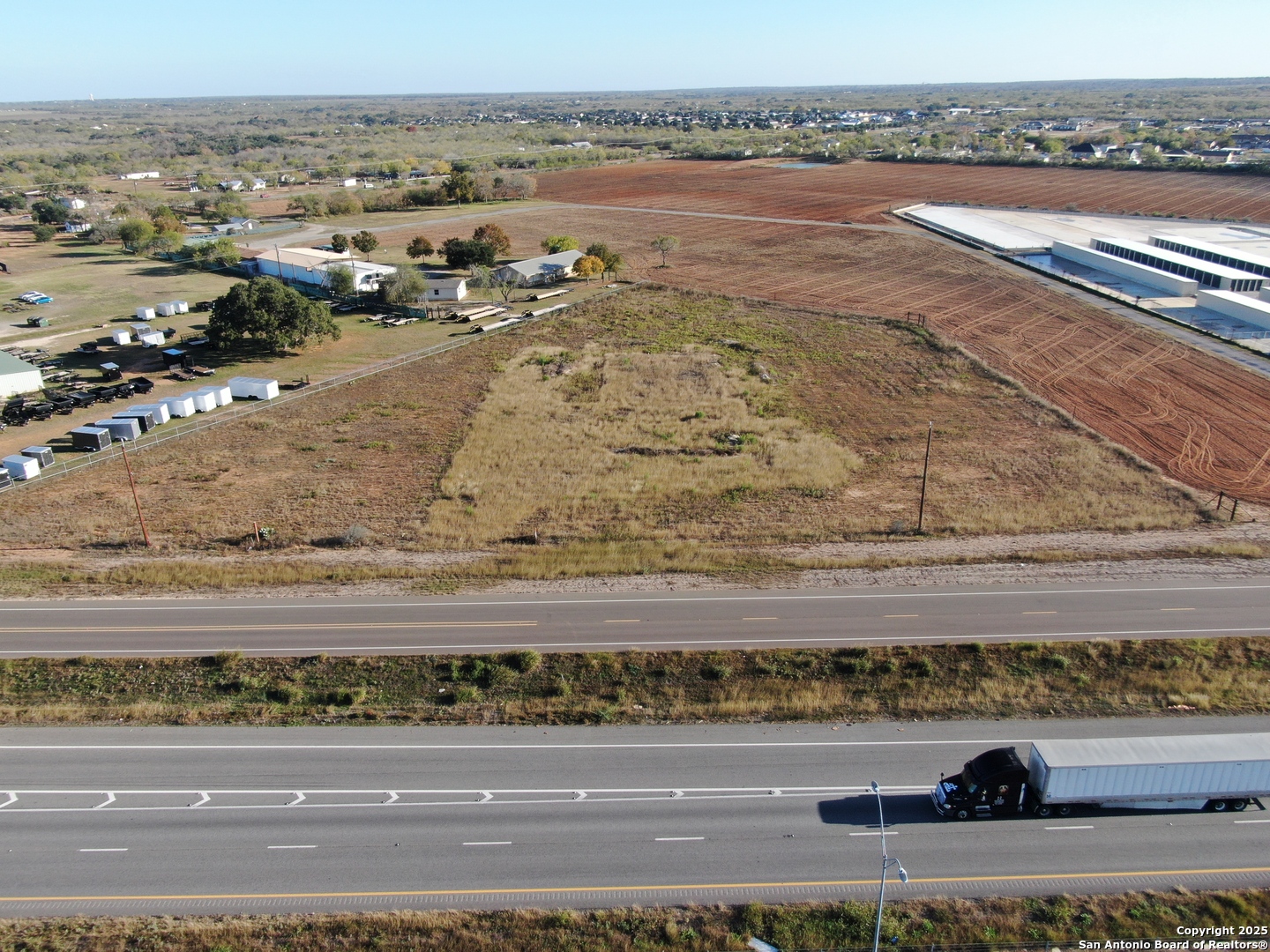 00 Ih 35, Lytle, TX, 78052 | 1929967 | Realty Texas LLC