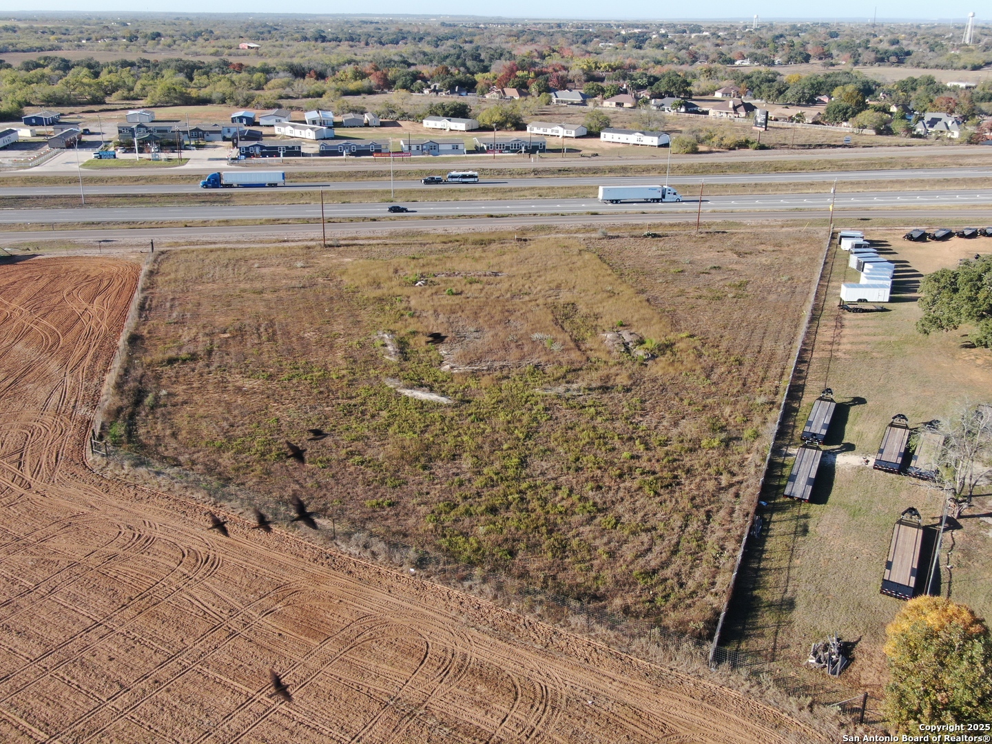 00 Ih 35, Lytle, TX, 78052 | 1929967 | Realty Texas LLC