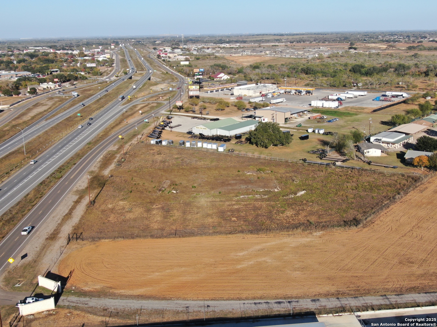 00 Ih 35, Lytle, TX, 78052 | 1929967 | Realty Texas LLC