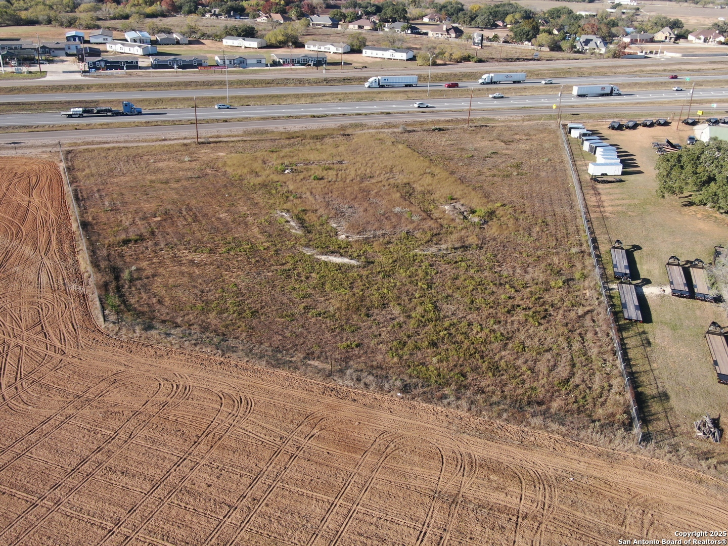 00 Ih 35, Lytle, TX, 78052 | 1929967 | Realty Texas LLC
