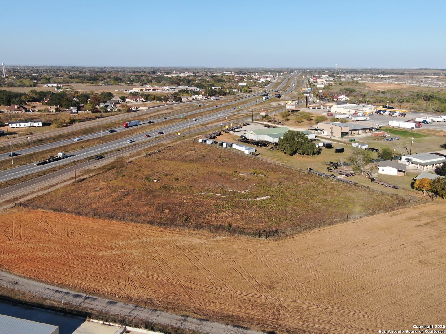 00 Ih 35, Lytle, TX, 78052 | 1929967 | Realty Texas LLC