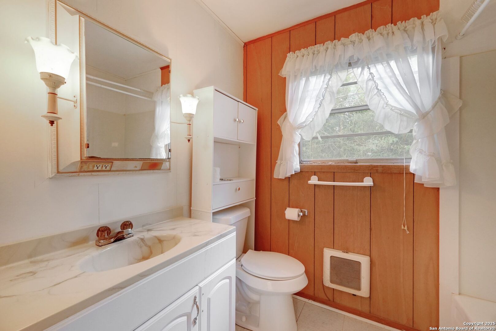 309 8th, BLANCO, TX, 78606 | 1930256 | Realty Texas LLC