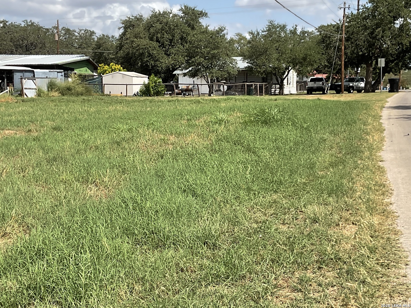 000 Libold, Devine, TX, 78016 | 1939965 | Realty Texas LLC