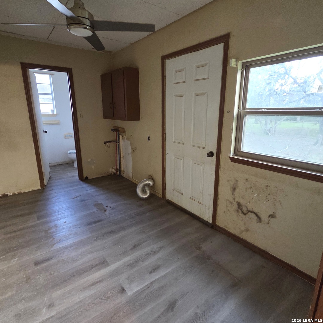 531 Deer Loop, LaGrange, TX, 78945 | 1943336 | Realty Texas LLC