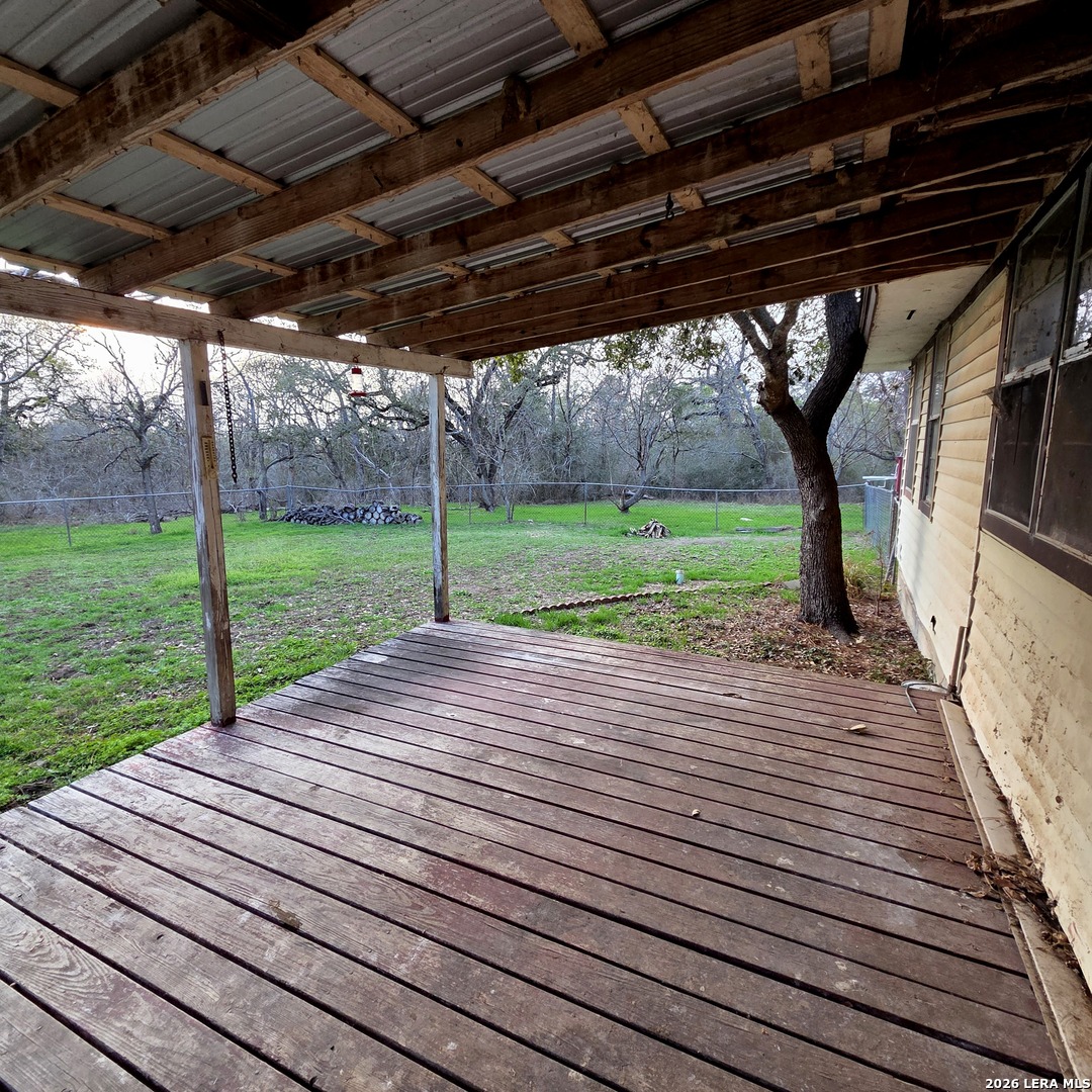 531 Deer Loop, LaGrange, TX, 78945 | 1943336 | Realty Texas LLC