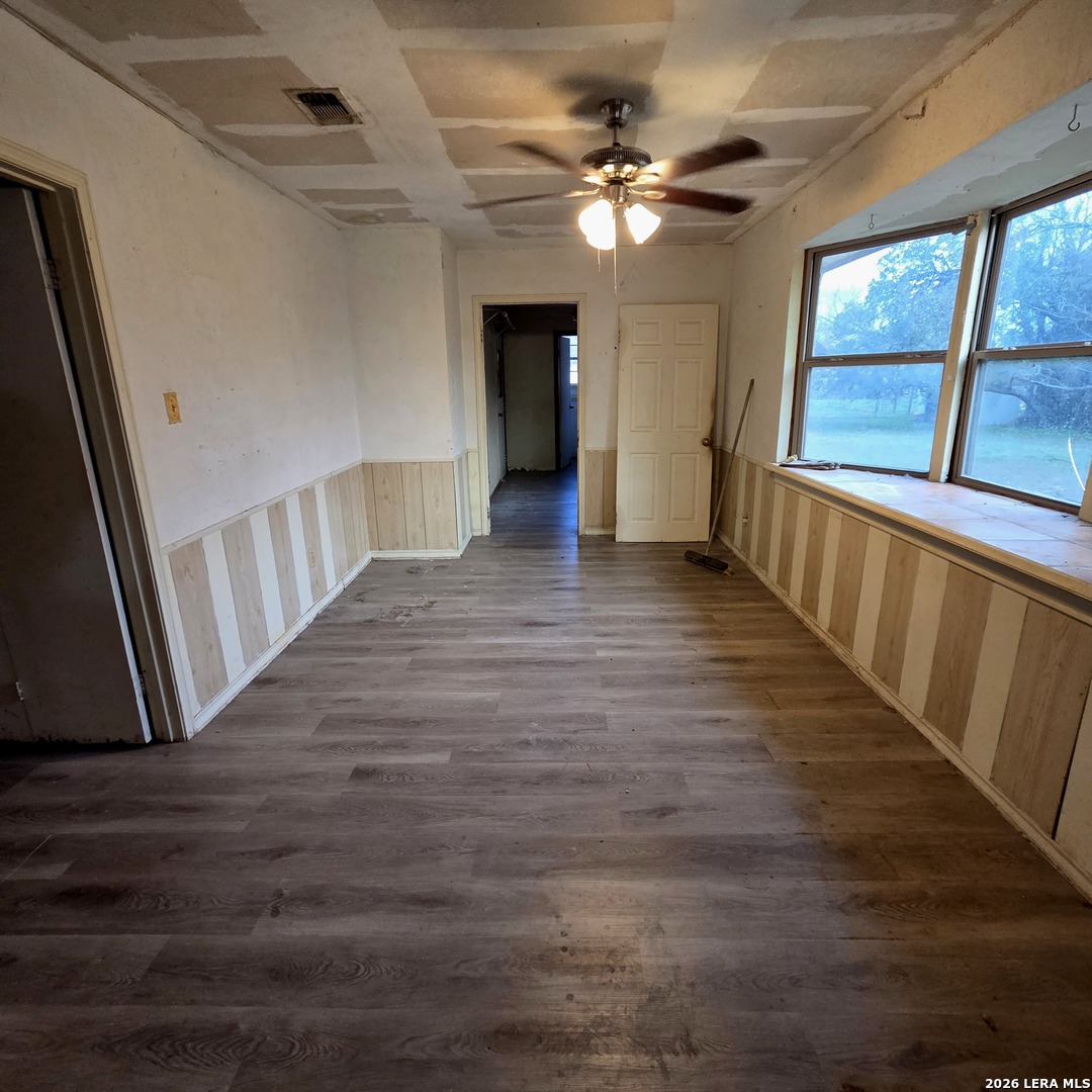 531 Deer Loop, LaGrange, TX, 78945 | 1943336 | Realty Texas LLC