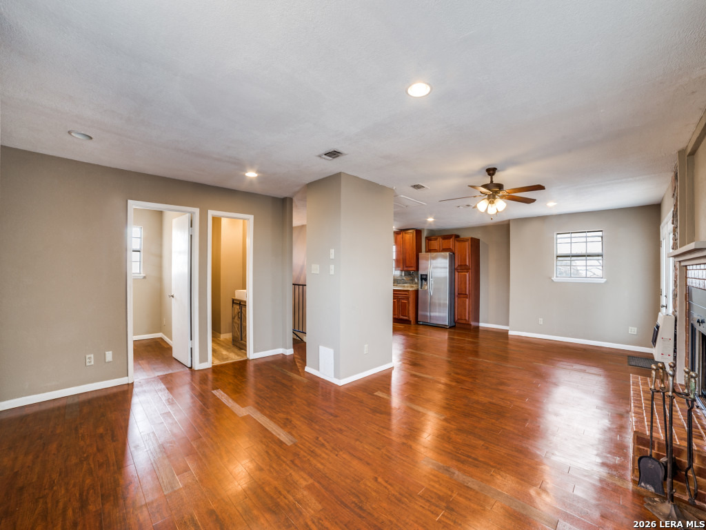 6953 Von Ormy Rd, Von Ormy, TX, 78073 | 1941828 | Realty Texas LLC