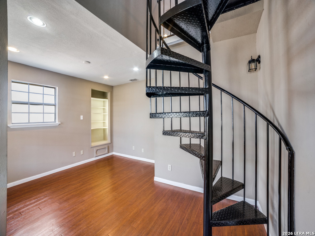 6953 Von Ormy Rd, Von Ormy, TX, 78073 | 1941828 | Realty Texas LLC