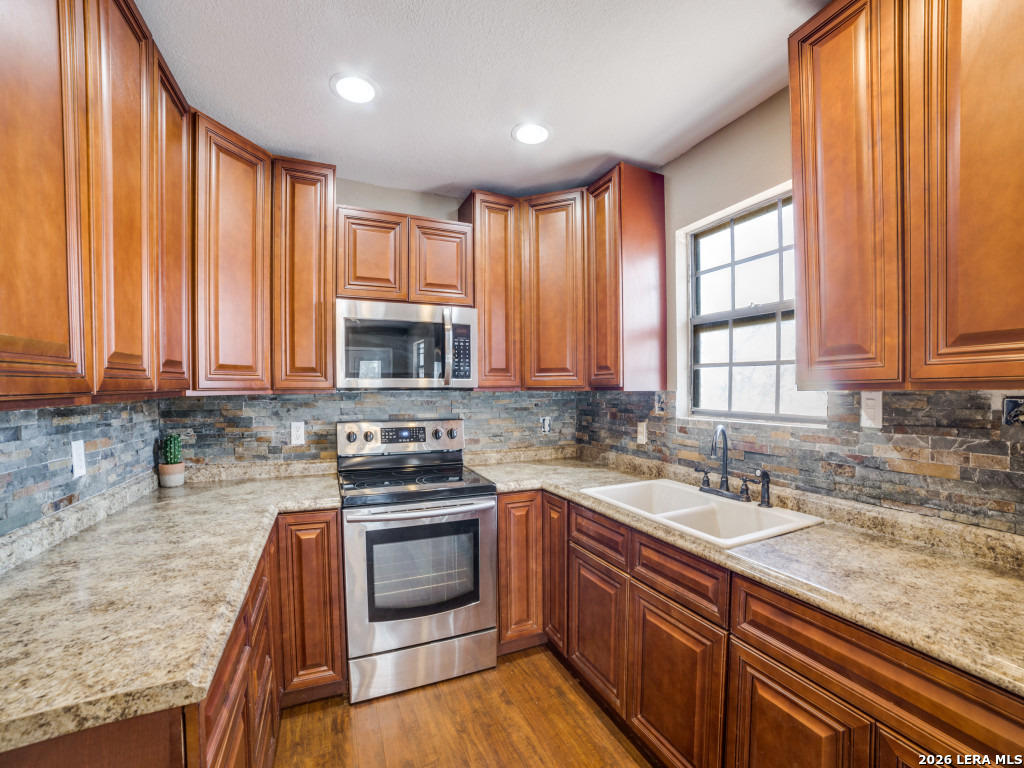 6953 Von Ormy Rd, Von Ormy, TX, 78073 | 1941828 | Realty Texas LLC