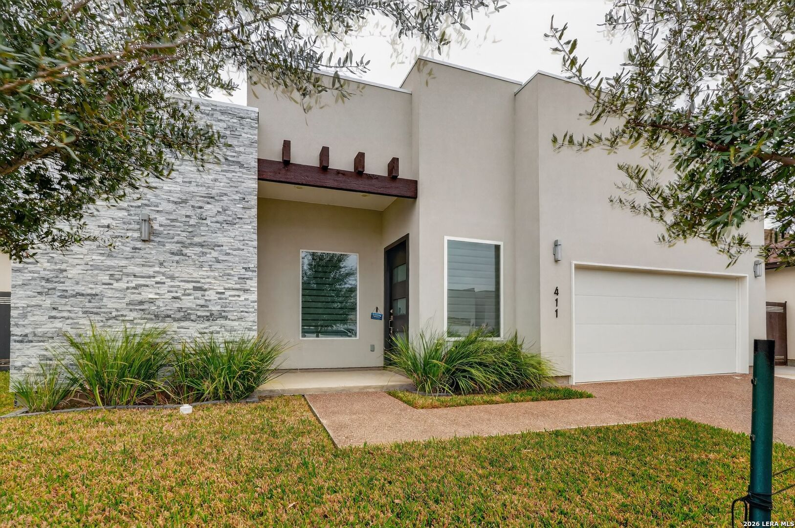 411 John Irving, Laredo, TX, 78041 | 1943962 | Realty Texas LLC