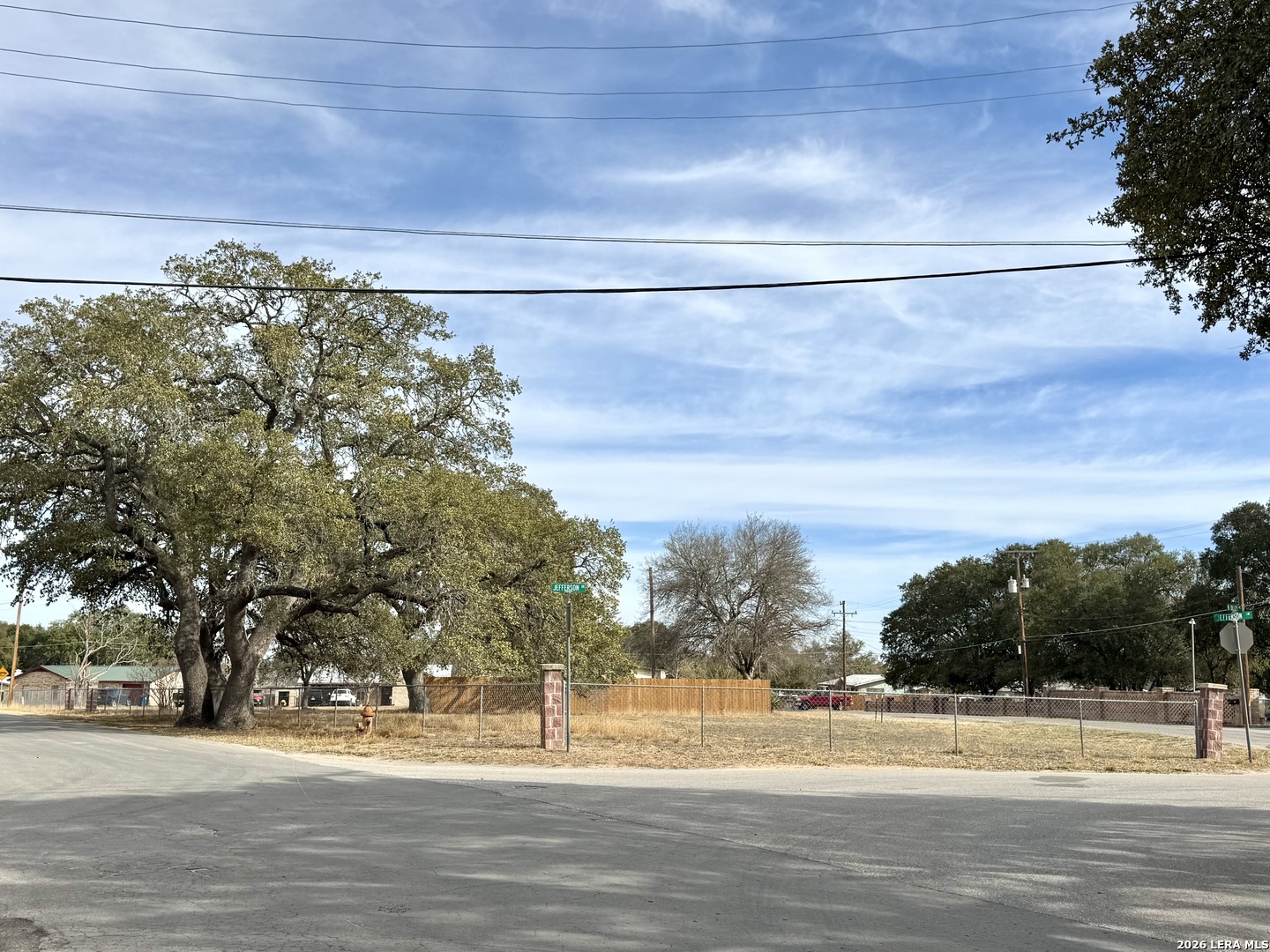 402 W Dilley, Devine, TX, 78016 | 1947200 | Realty Texas LLC