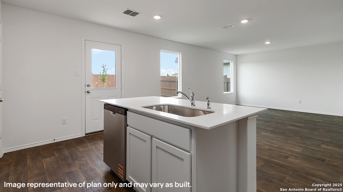 15430 Mint Patch Meadow, Von Ormy, TX, 78073 | 1946532 | Realty Texas LLC