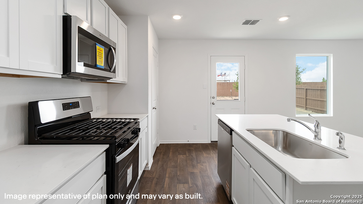 15430 Mint Patch Meadow, Von Ormy, TX, 78073 | 1946532 | Realty Texas LLC