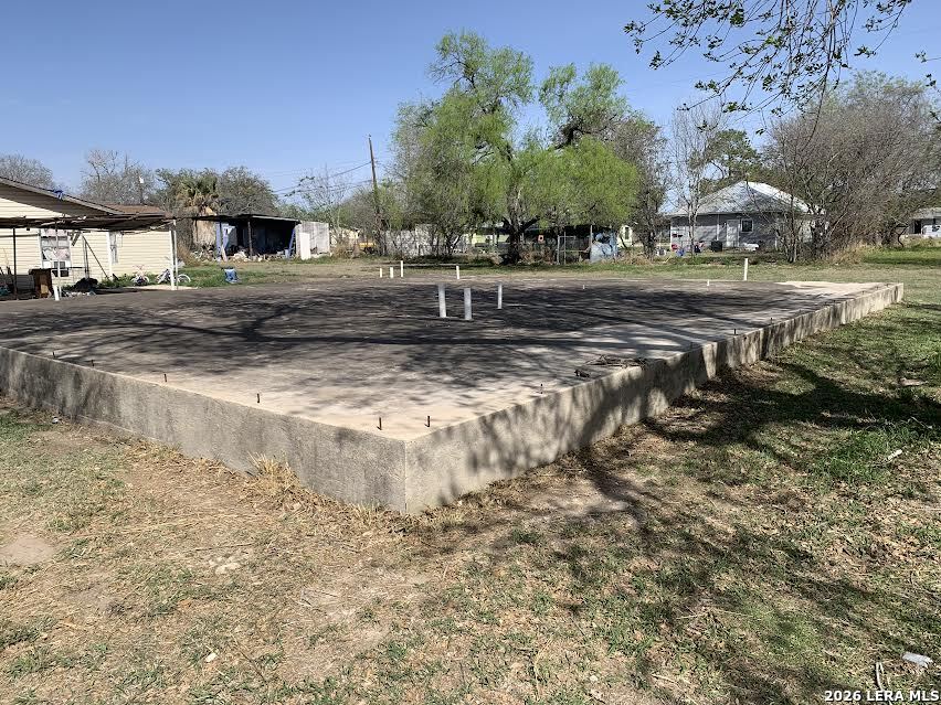 414 Crouch Ave, Devine, TX, 78016 | 1950245 | Realty Texas LLC