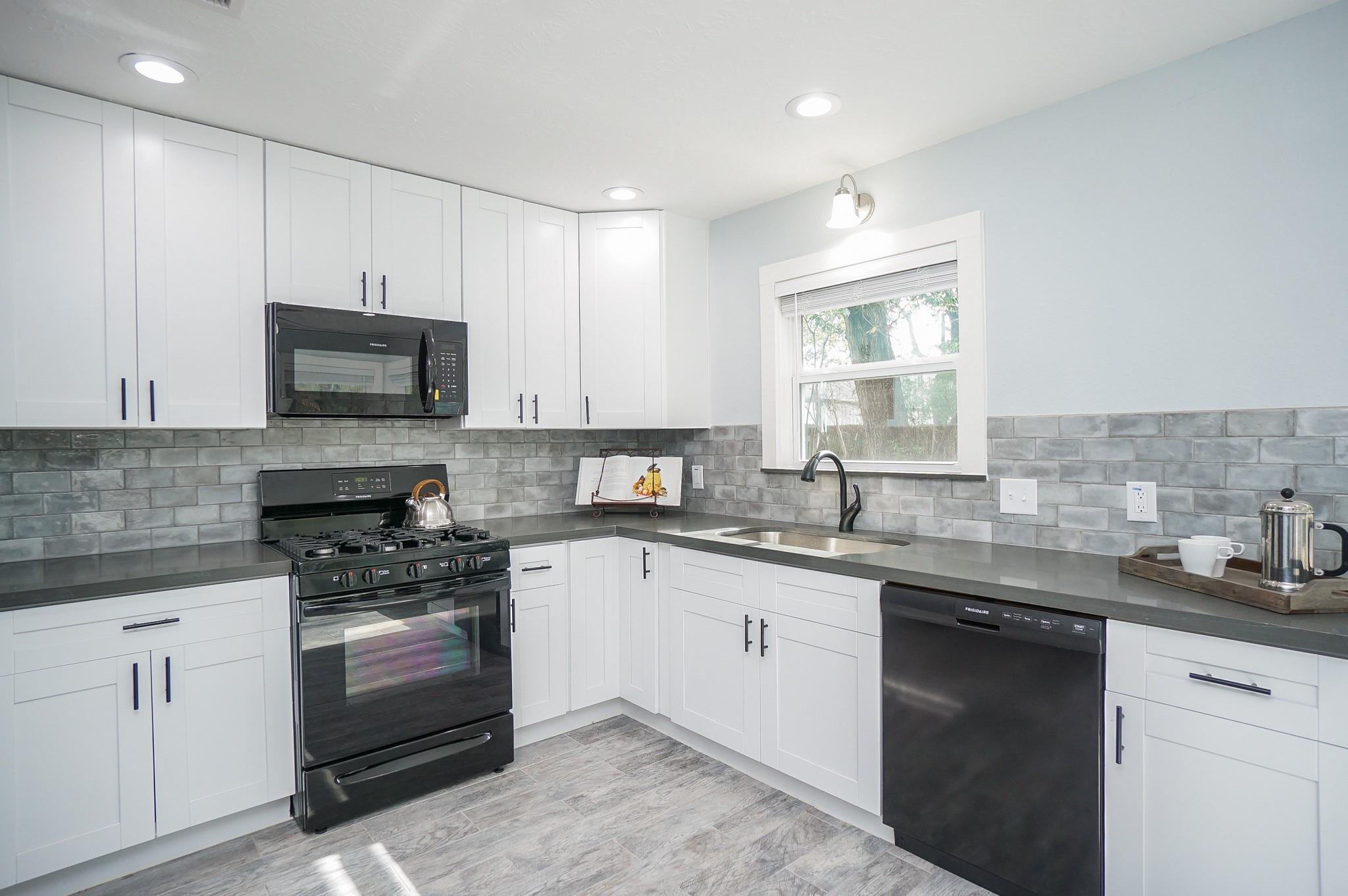 9925 Briarwild Lane , Houston, TX, 77080 | 5564080 | Realty Texas LLC