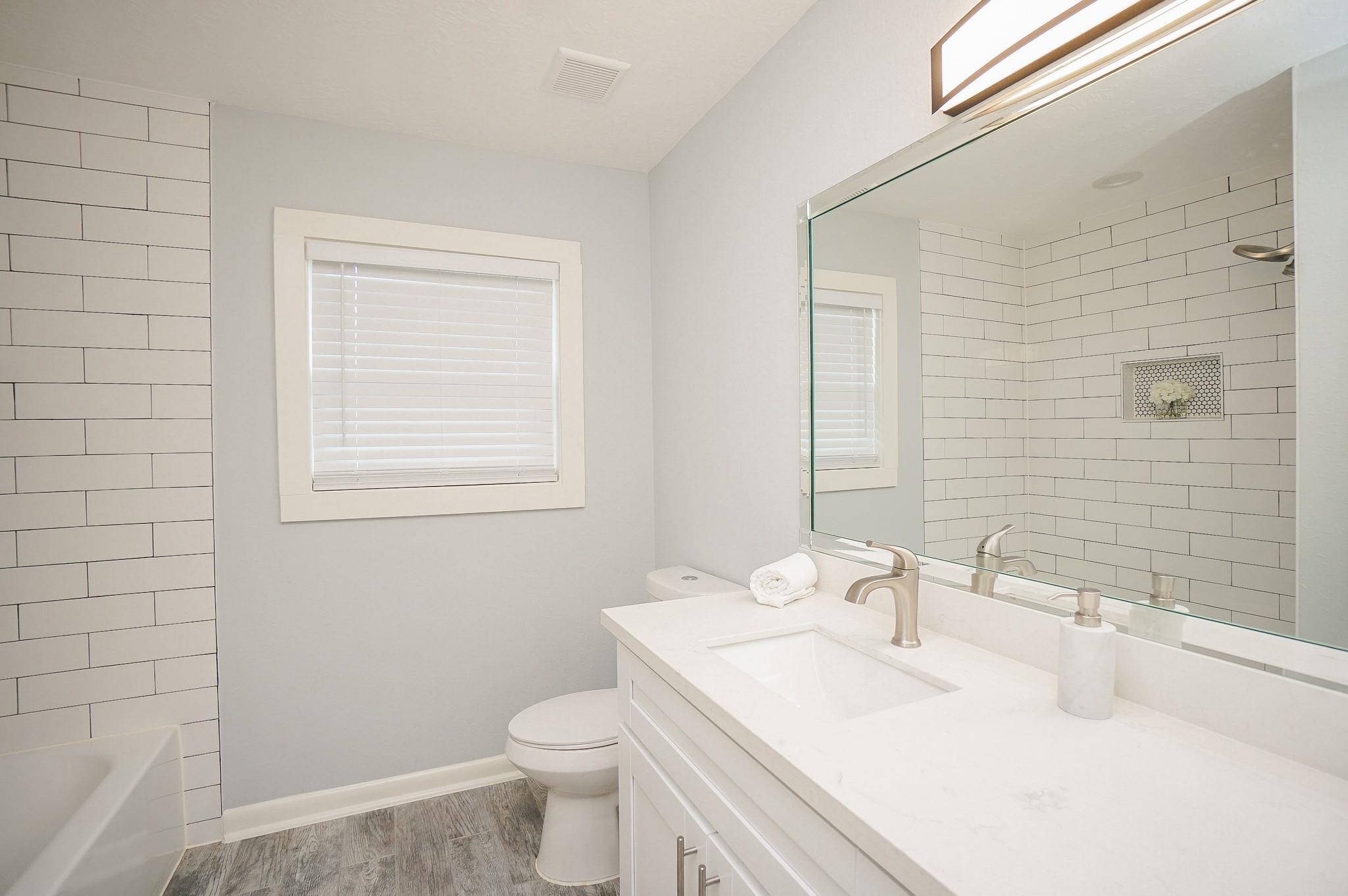 9925 Briarwild Lane , Houston, TX, 77080 | 5564080 | Realty Texas LLC