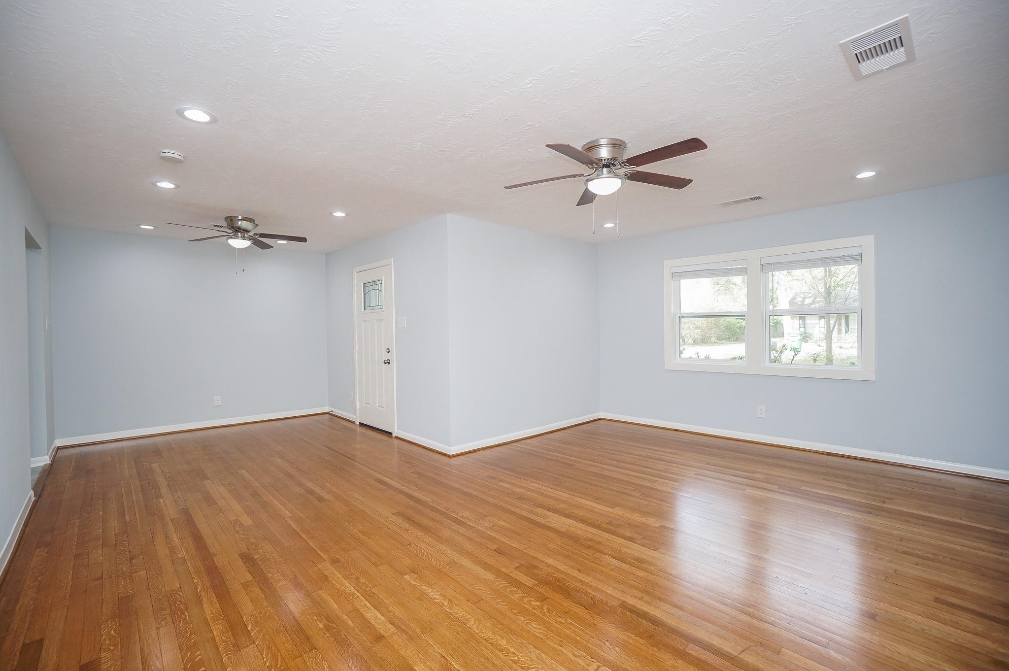 9925 Briarwild Lane , Houston, TX, 77080 | 5564080 | Realty Texas LLC