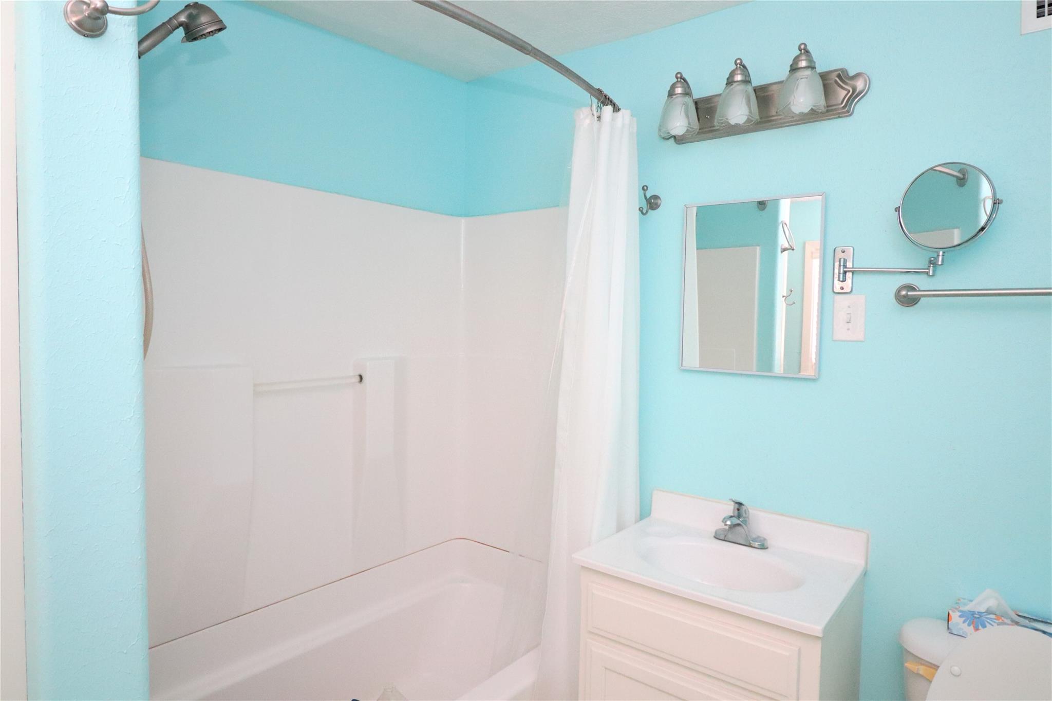 1107 White Cap Drive , Surfside Beach, TX, 77541 | 2923104 | Realty Texas LLC