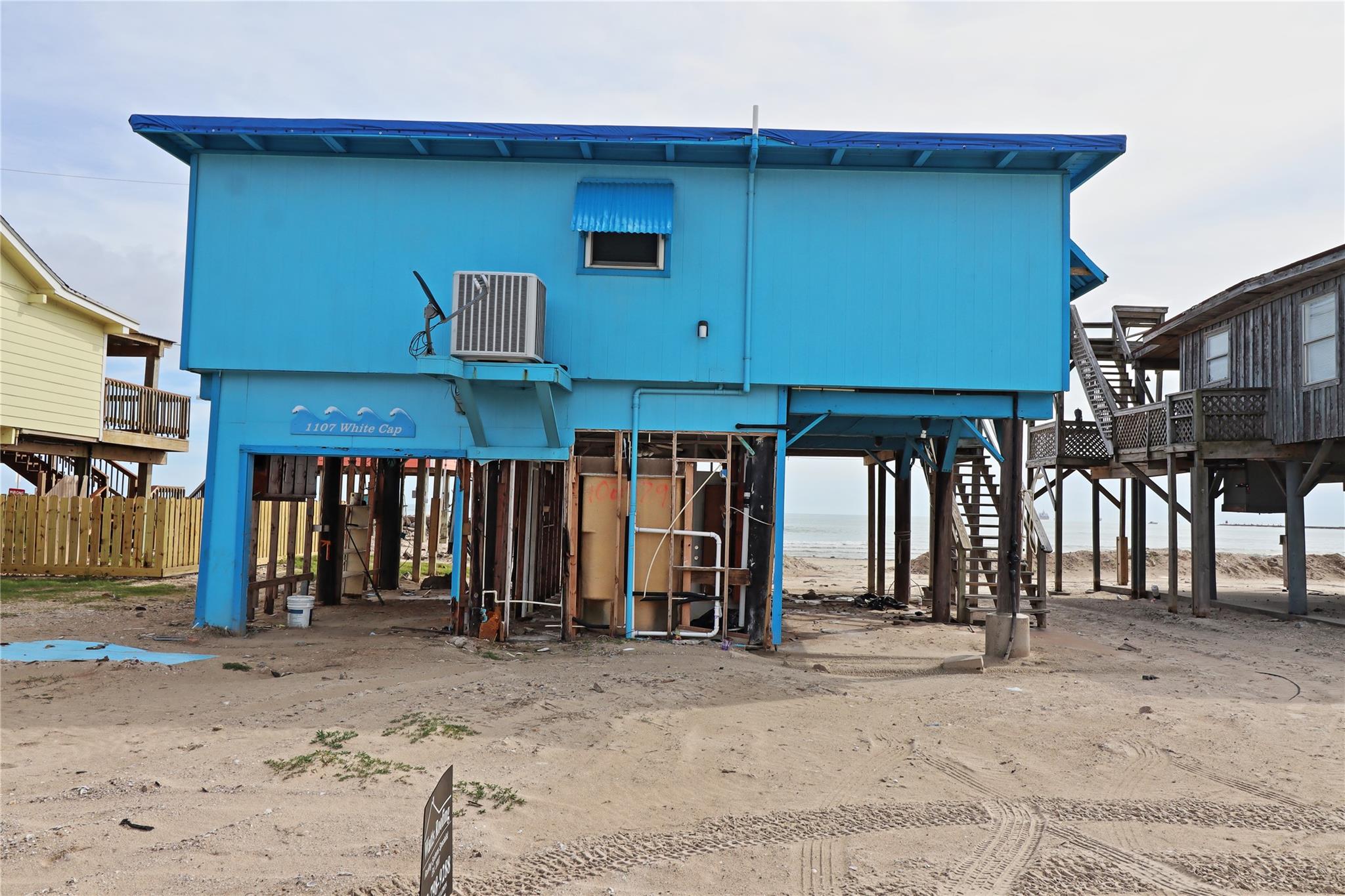 1107 White Cap Drive , Surfside Beach, TX, 77541 | 2923104 | Realty Texas LLC