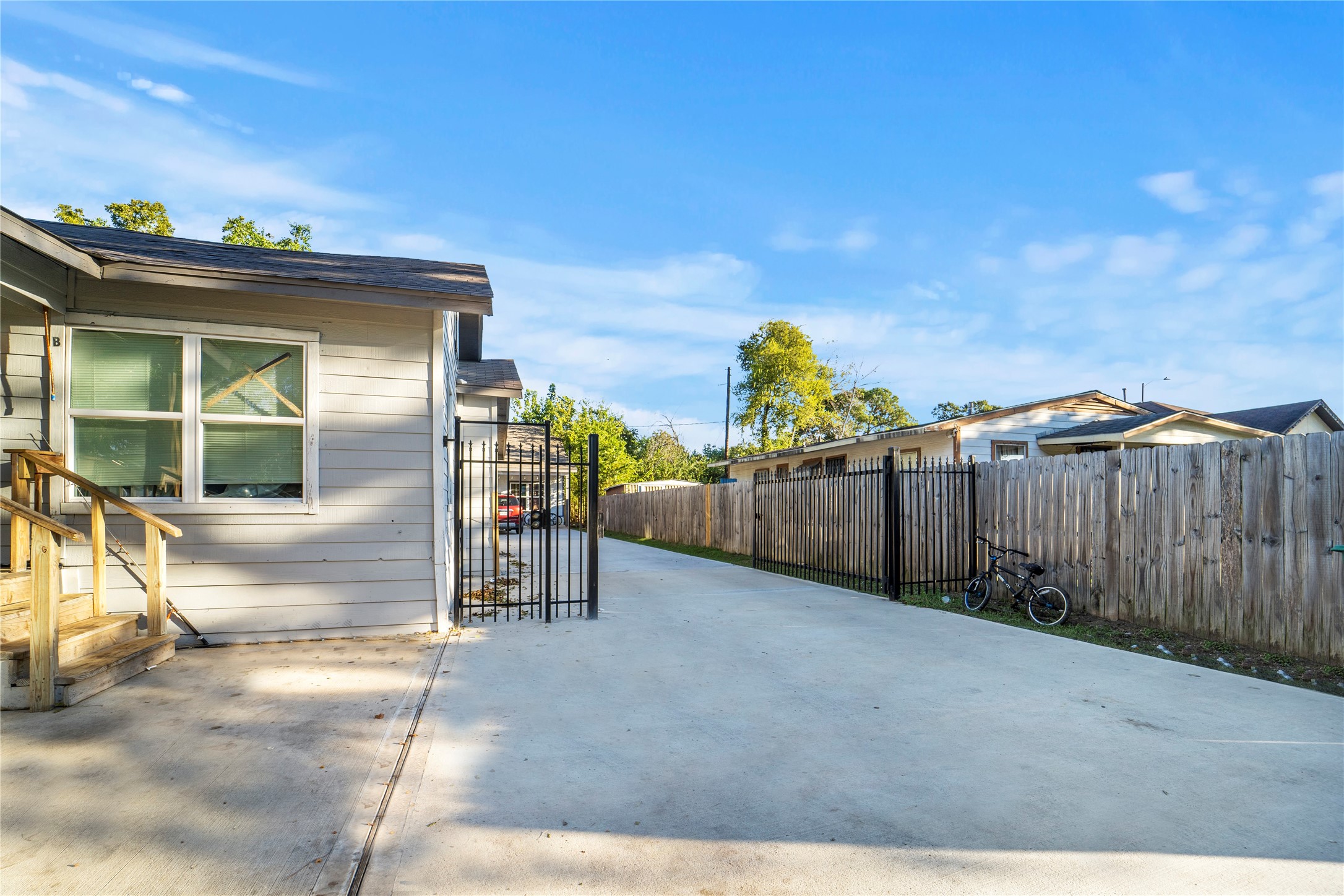 10012 Tangiers Road , Houston, TX, 77041 | 74591381 | Realty Texas LLC