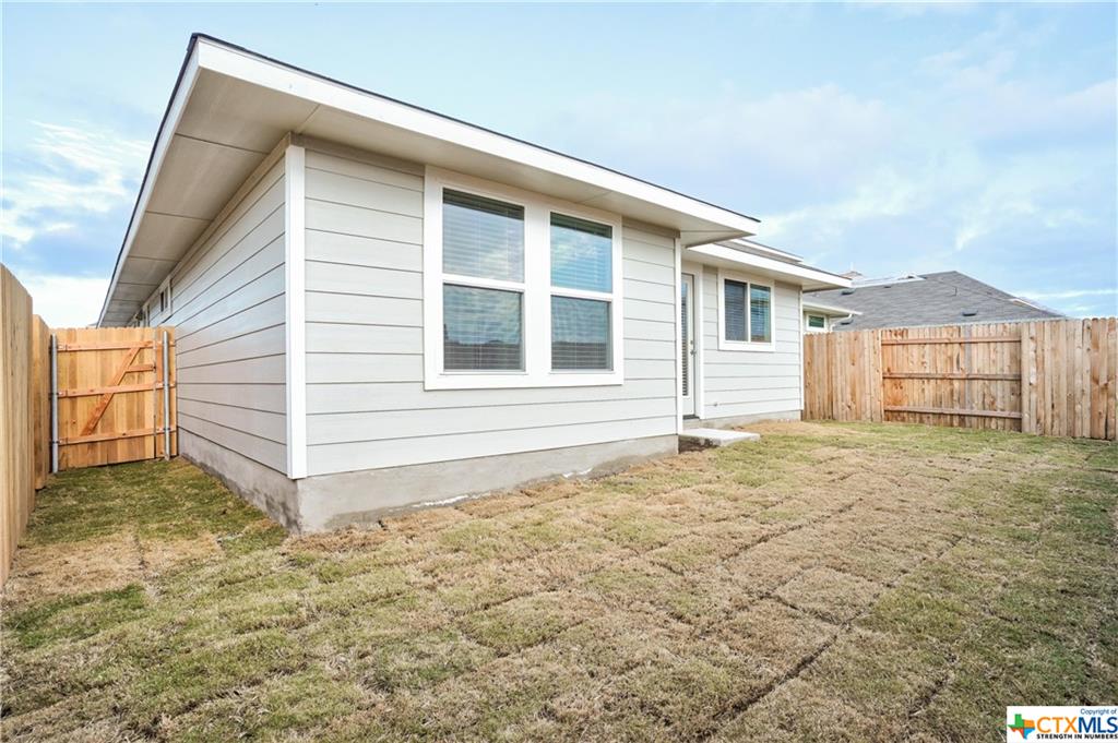 171 White Dunes Drive , Maxwell, TX, 78656 | 458043 | Realty Texas LLC