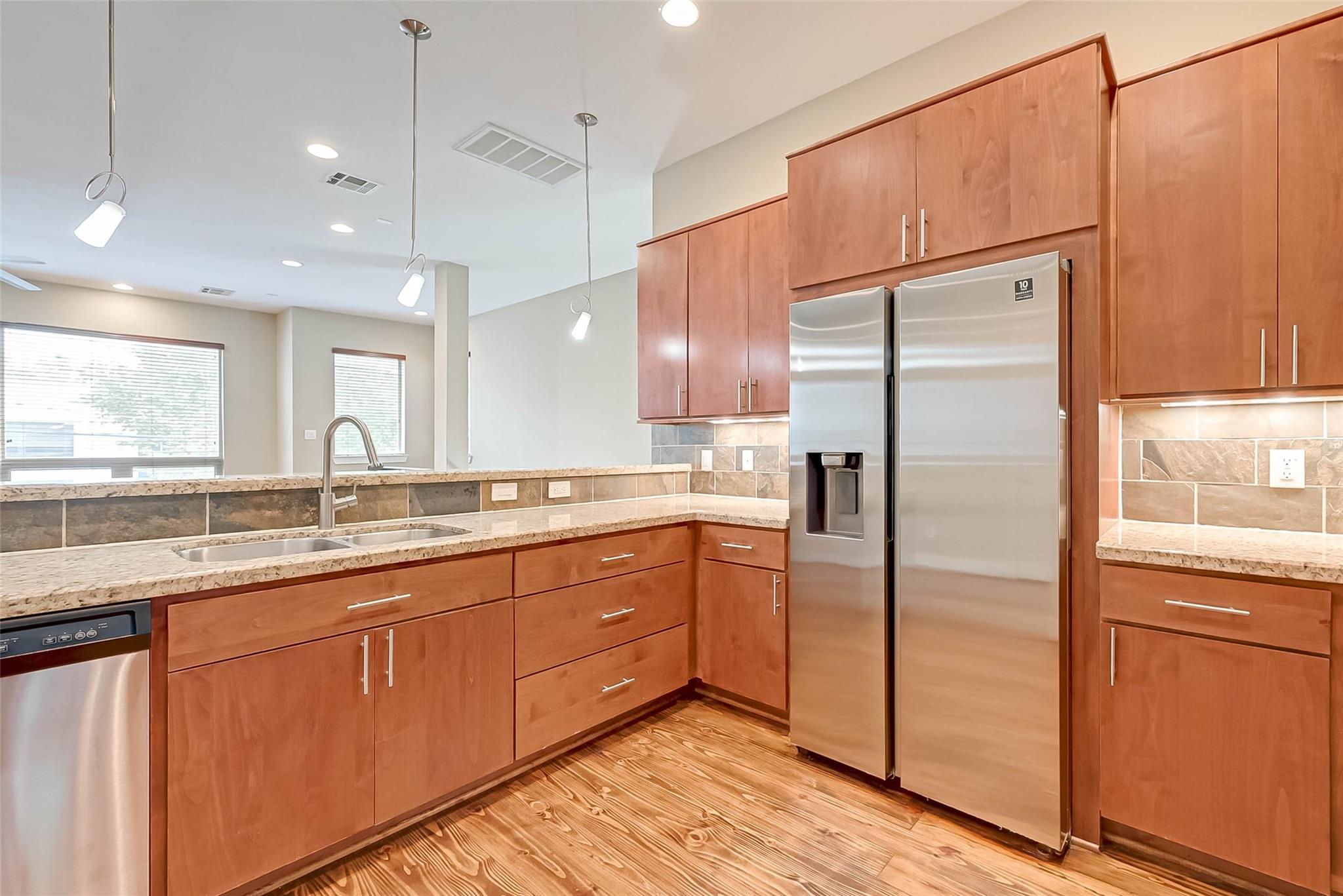 1109 Studer Street , Houston, TX, 77007 | 28090005 | Realty Texas LLC