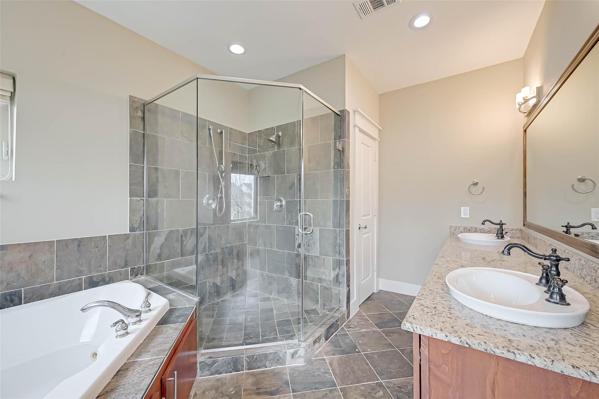 1109 Studer Street , Houston, TX, 77007 | 28090005 | Realty Texas LLC