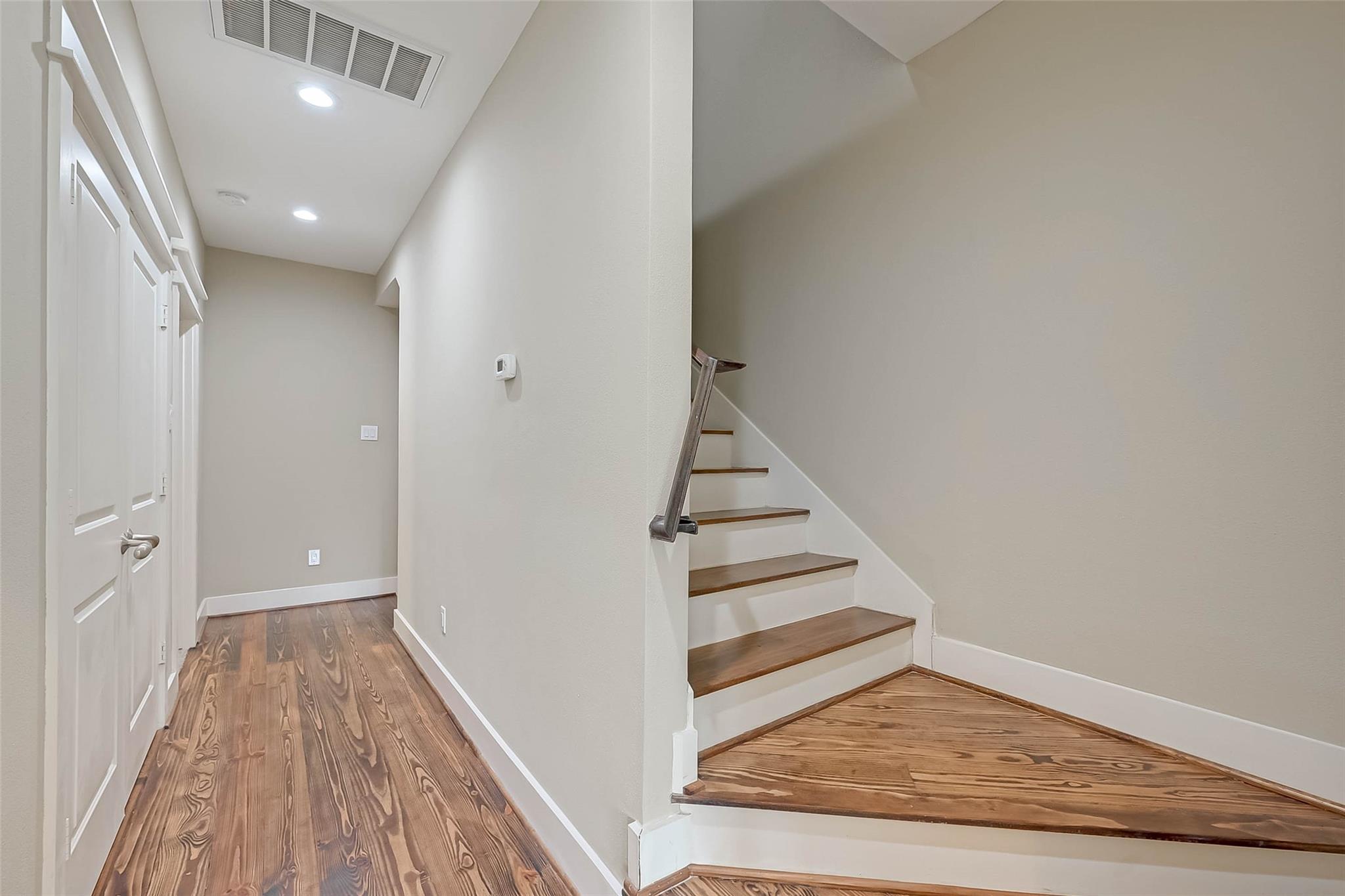 1109 Studer Street , Houston, TX, 77007 | 28090005 | Realty Texas LLC