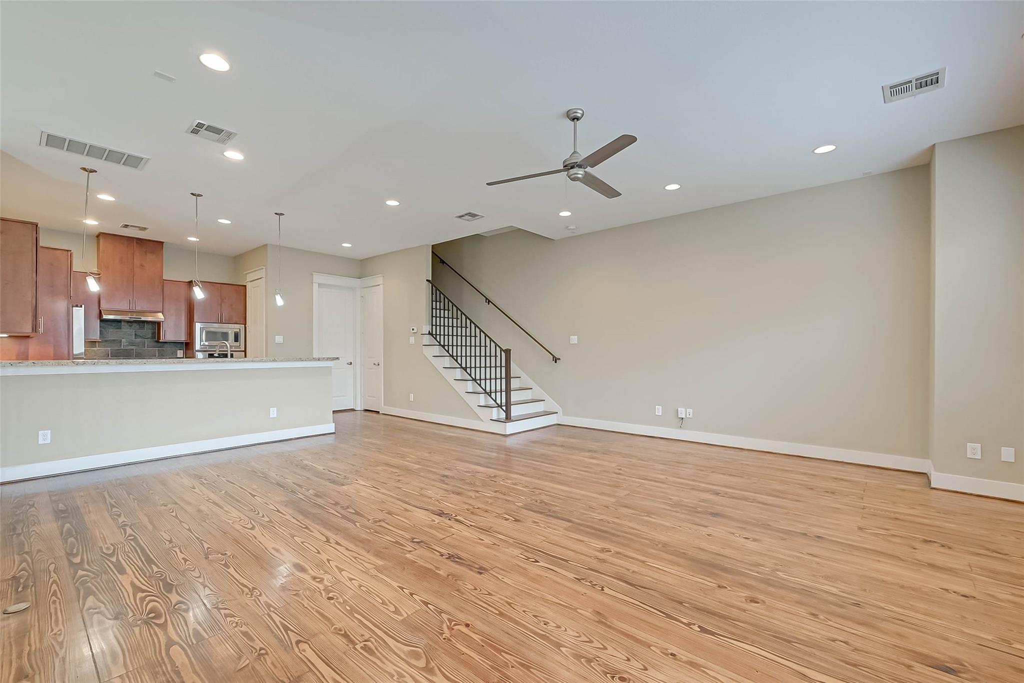 1109 Studer Street , Houston, TX, 77007 | 28090005 | Realty Texas LLC