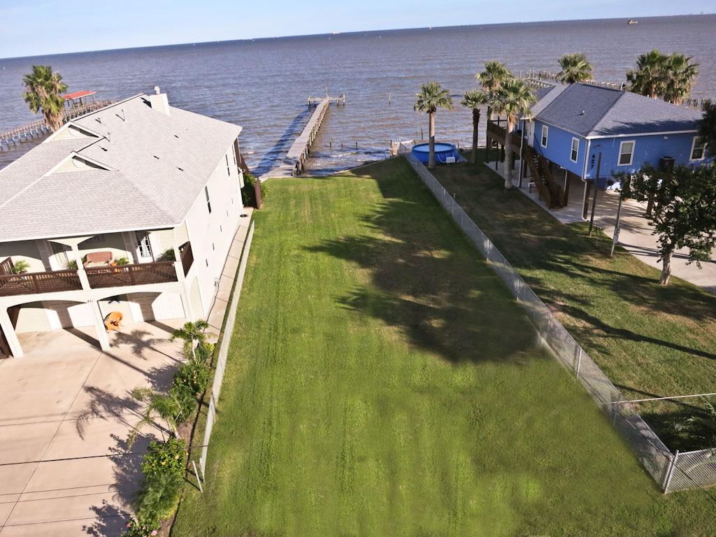 425 2nd Street , San Leon, TX, 77539 | 57791660 | Realty Texas LLC