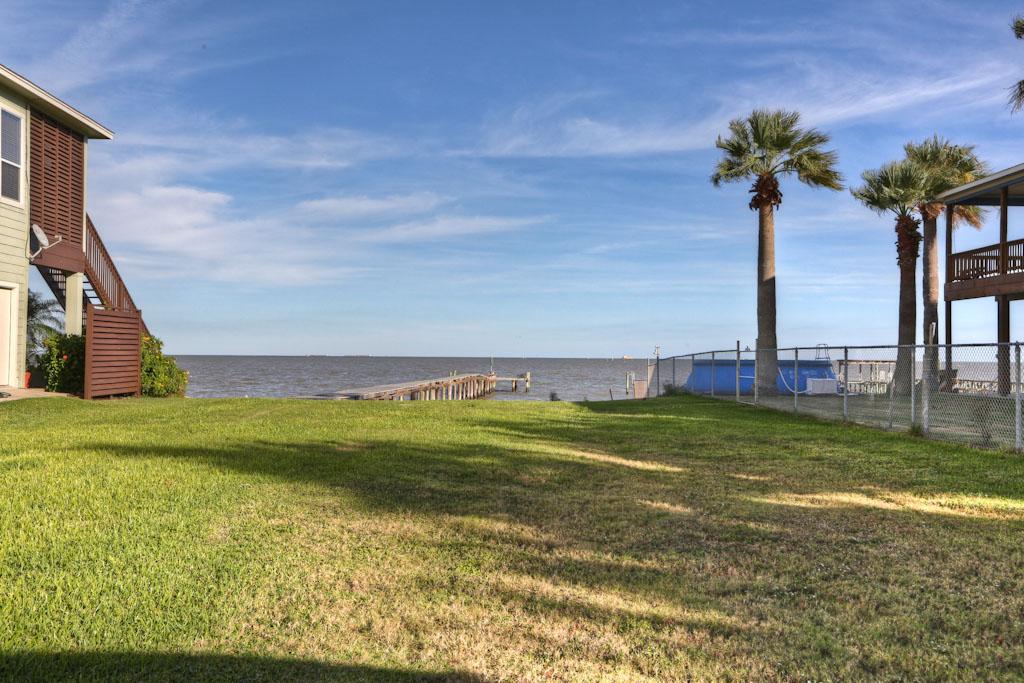 425 2nd Street , San Leon, TX, 77539 | 57791660 | Realty Texas LLC