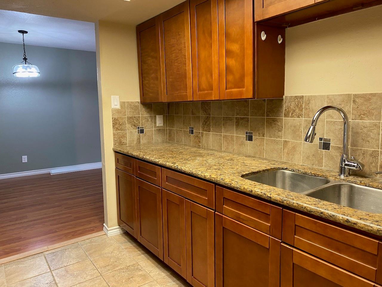 2814 S Bartell Drive J5 , Houston, TX, 77054 | 10468721 | Realty Texas LLC