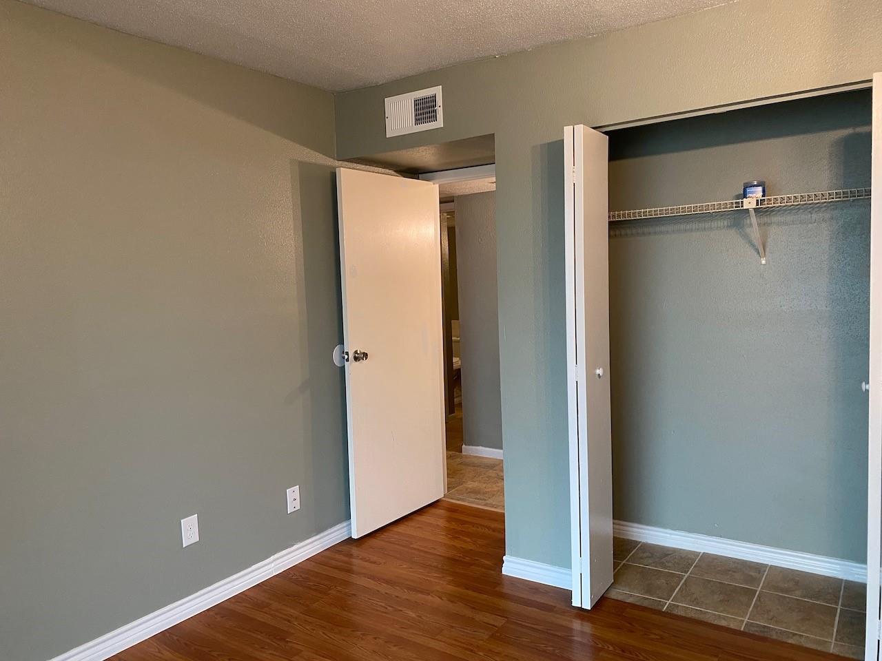 2814 S Bartell Drive J5 , Houston, TX, 77054 | 10468721 | Realty Texas LLC