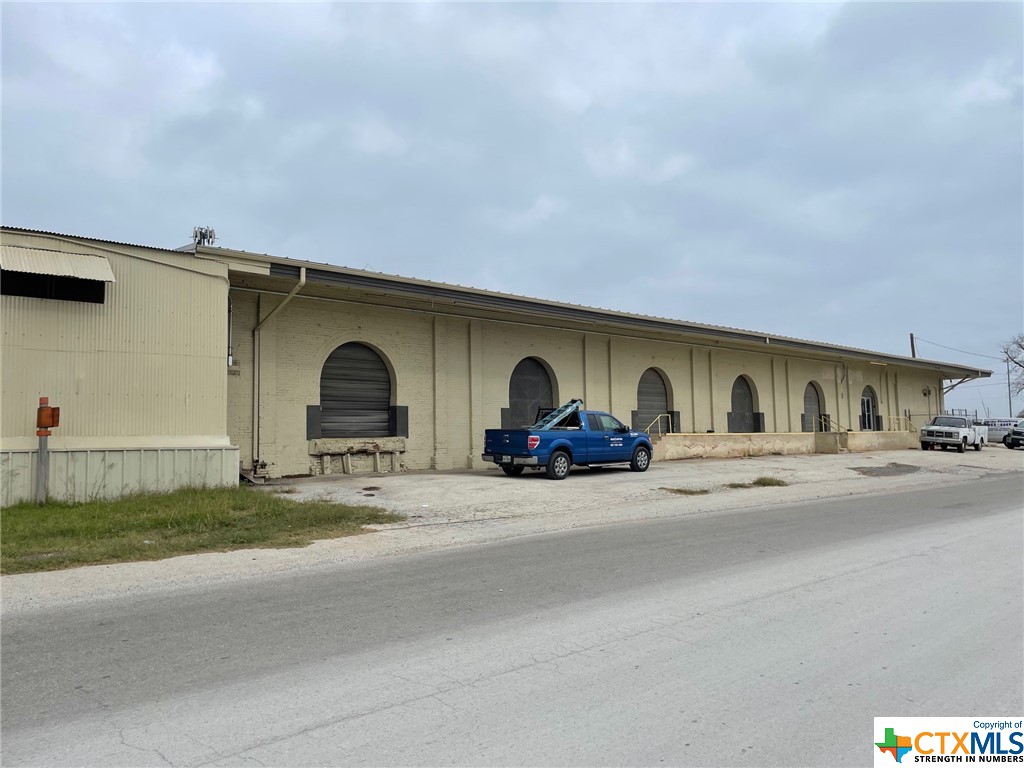 200 W New Braunfels Street W3, Seguin, TX, 78155 | 459166 | Realty Texas LLC