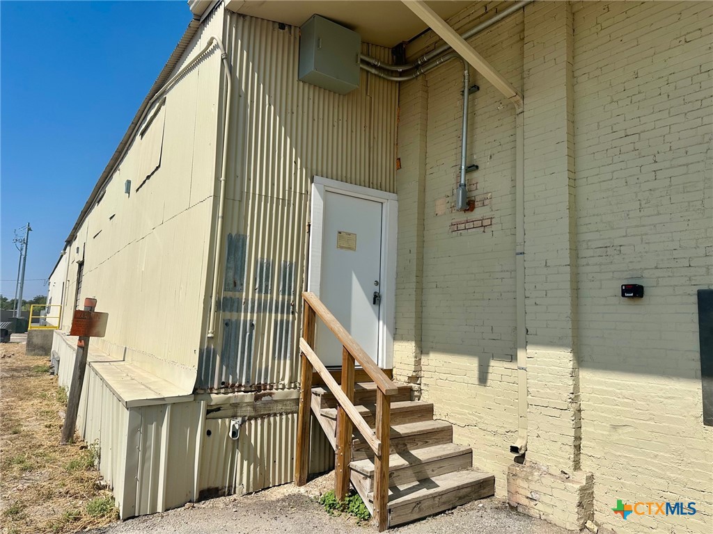 200 W New Braunfels Street W3, Seguin, TX, 78155 | 459166 | Realty Texas LLC