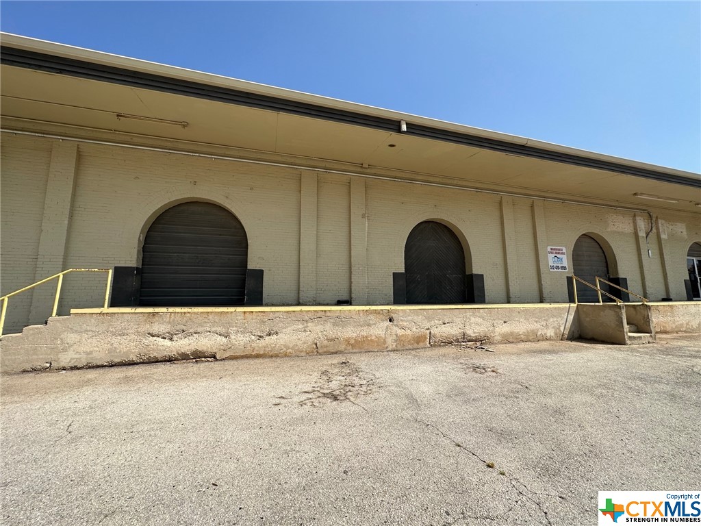 200 W New Braunfels Street W3, Seguin, TX, 78155 | 459166 | Realty Texas LLC