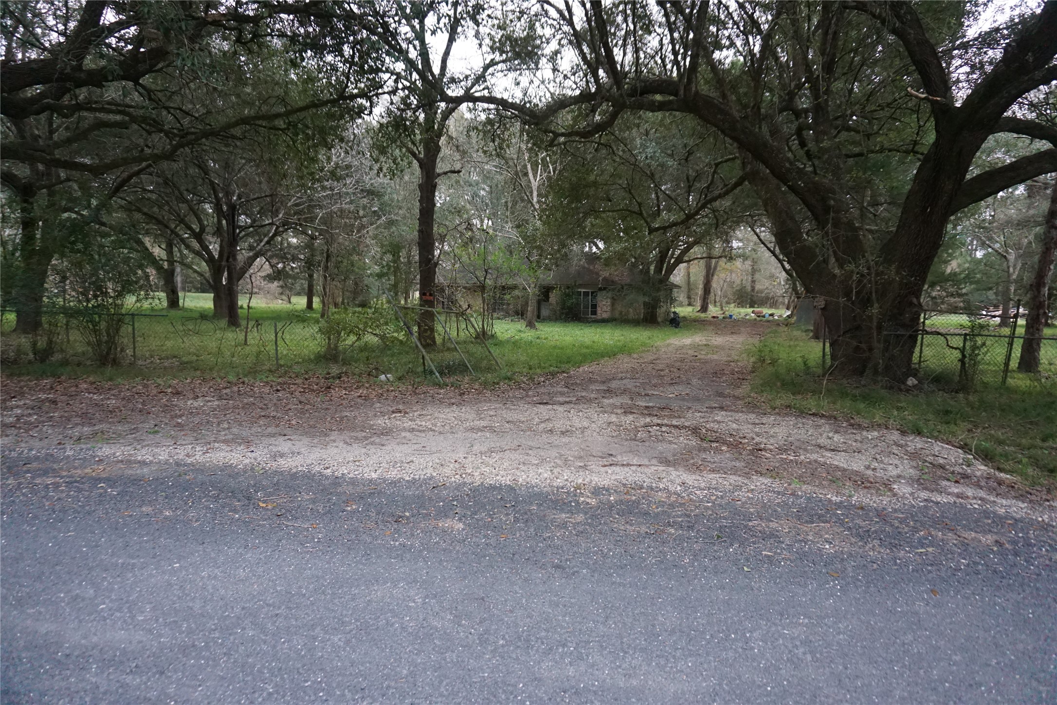 303 Christensen Rd,Hankamer, TX 77560