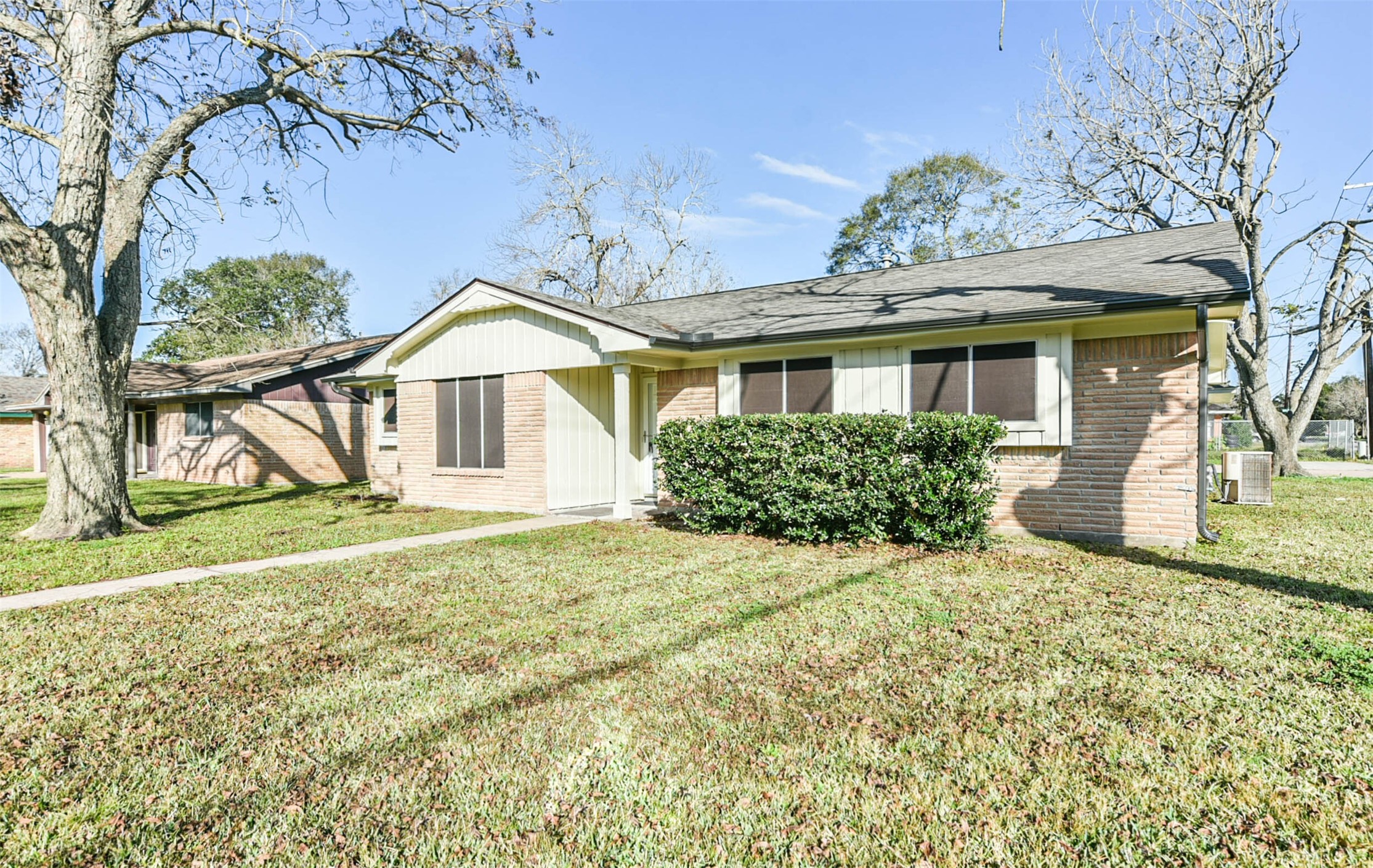 245 Anglewood Courts , Angleton, TX, 77515 | 82378869 | Realty Texas LLC
