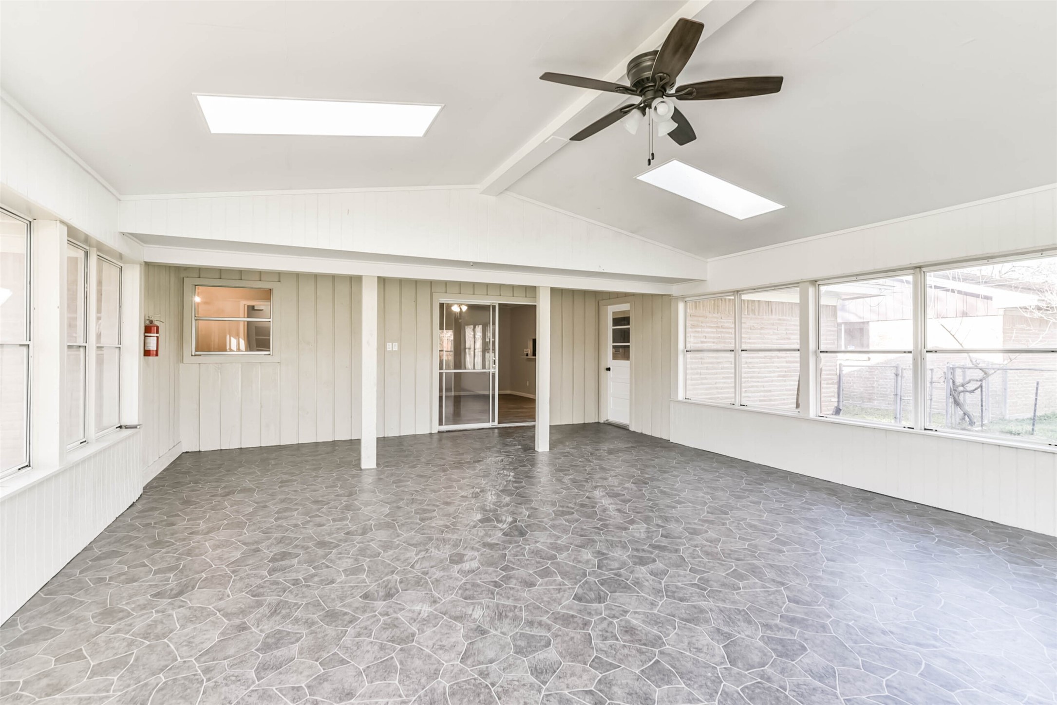 245 Anglewood Courts , Angleton, TX, 77515 | 82378869 | Realty Texas LLC