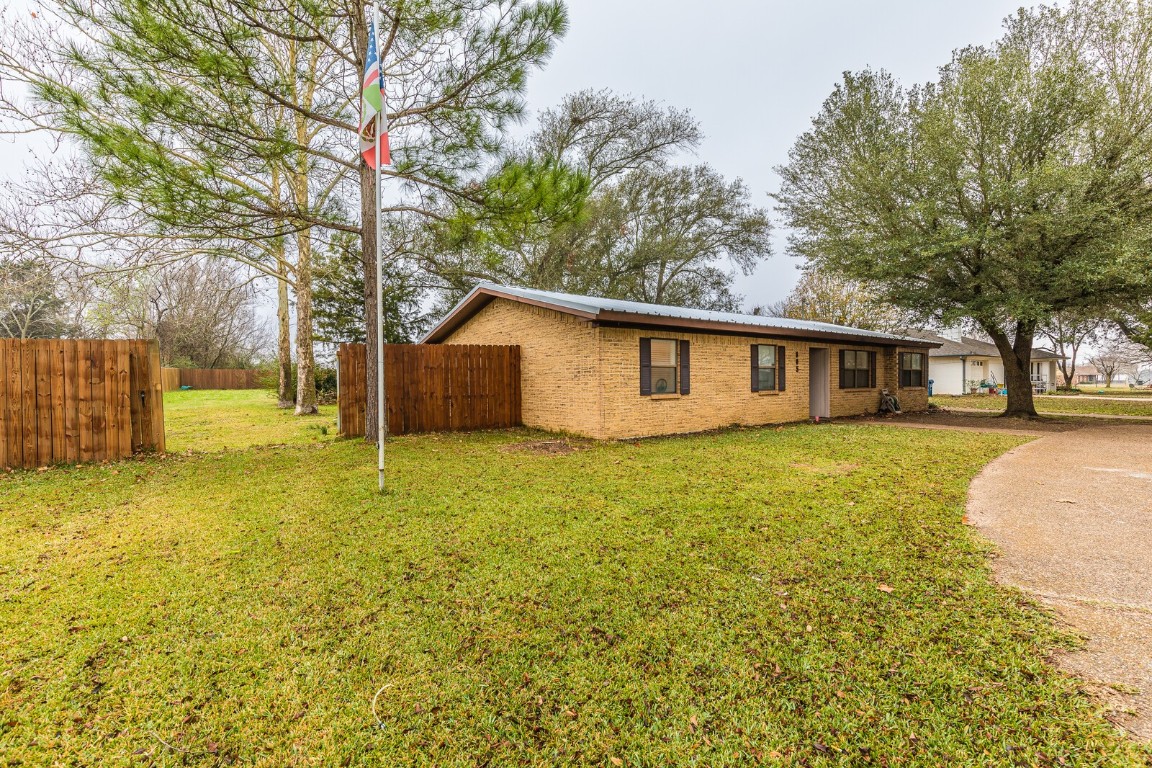 805 N Fullerton Avenue , Dawson, TX, 76639 | 14731740 | Realty Texas LLC