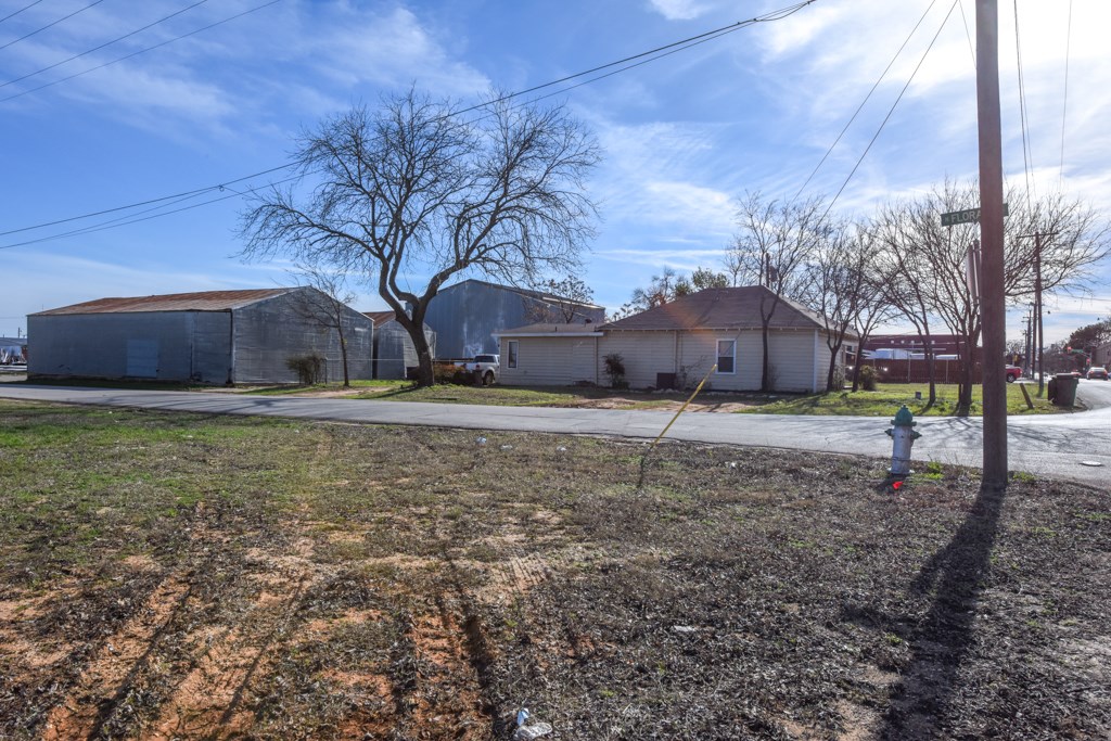 395 N Floral Street , Stephenville, TX, 76401 | 13789370 | Realty Texas LLC