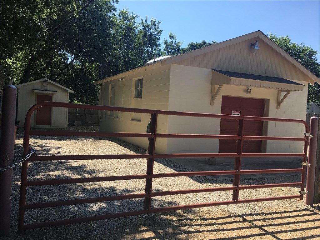 1200 Merrit Avenue , River Oaks, TX, 76114 | 14110789 | Realty Texas LLC